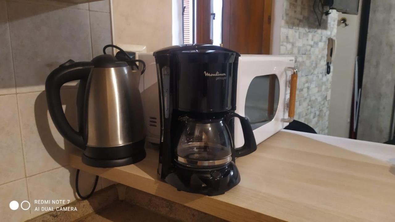 Appartamento Le Rondini Nel Centro Di אינטרה מראה חיצוני תמונה